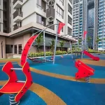 New Bali Residence Seaview L 8 Pax L Kids Friendly L Water Theme Park L 5Mins To Jonker L Kids Slide