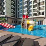 New Bali Residence Seaview L 8 Pax L Kids Friendly L Water Theme Park L 5Mins To Jonker L Kids Slide